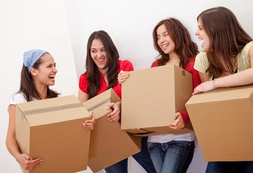 Commercial moving support with a removal van in Togermany