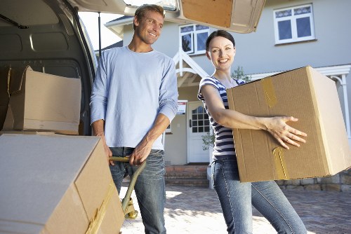 Organised moving day support for homes and businesses