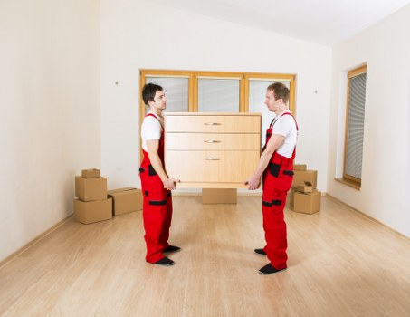 Movers handling access challenges in a Togermany property